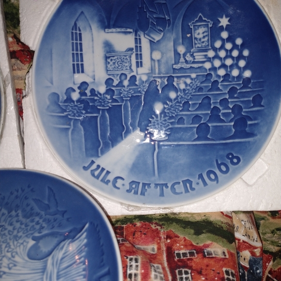 5 VINTAGE ROYAL COPENHAGEN PLATES - Picture 9 of 13